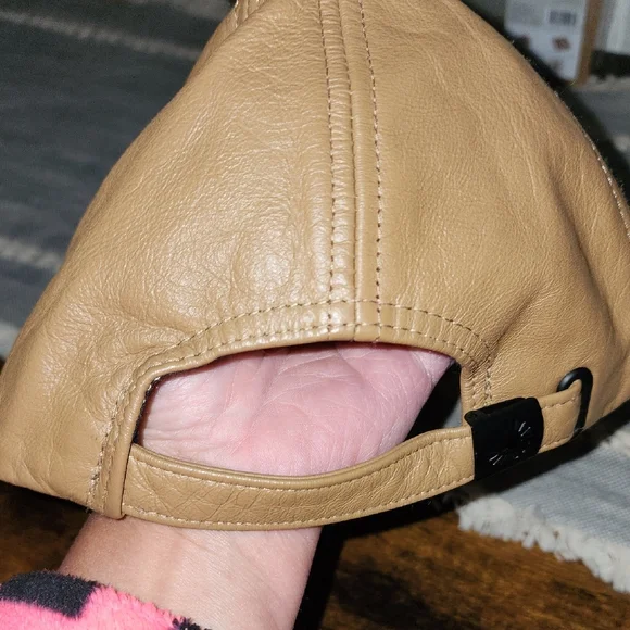 UGG Australia UnisexGenuine Cream Shearling Smooth Tan Leather Baseball Cap - Picture 13 of 15